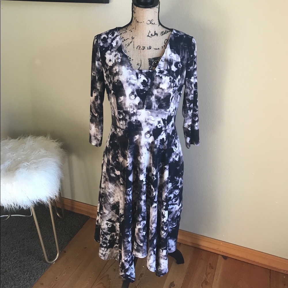 💜2/$15 Vera Wang dress